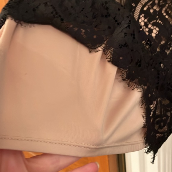 Beautiful black lace over beige knit shell size L. - Picture 4 of 5
